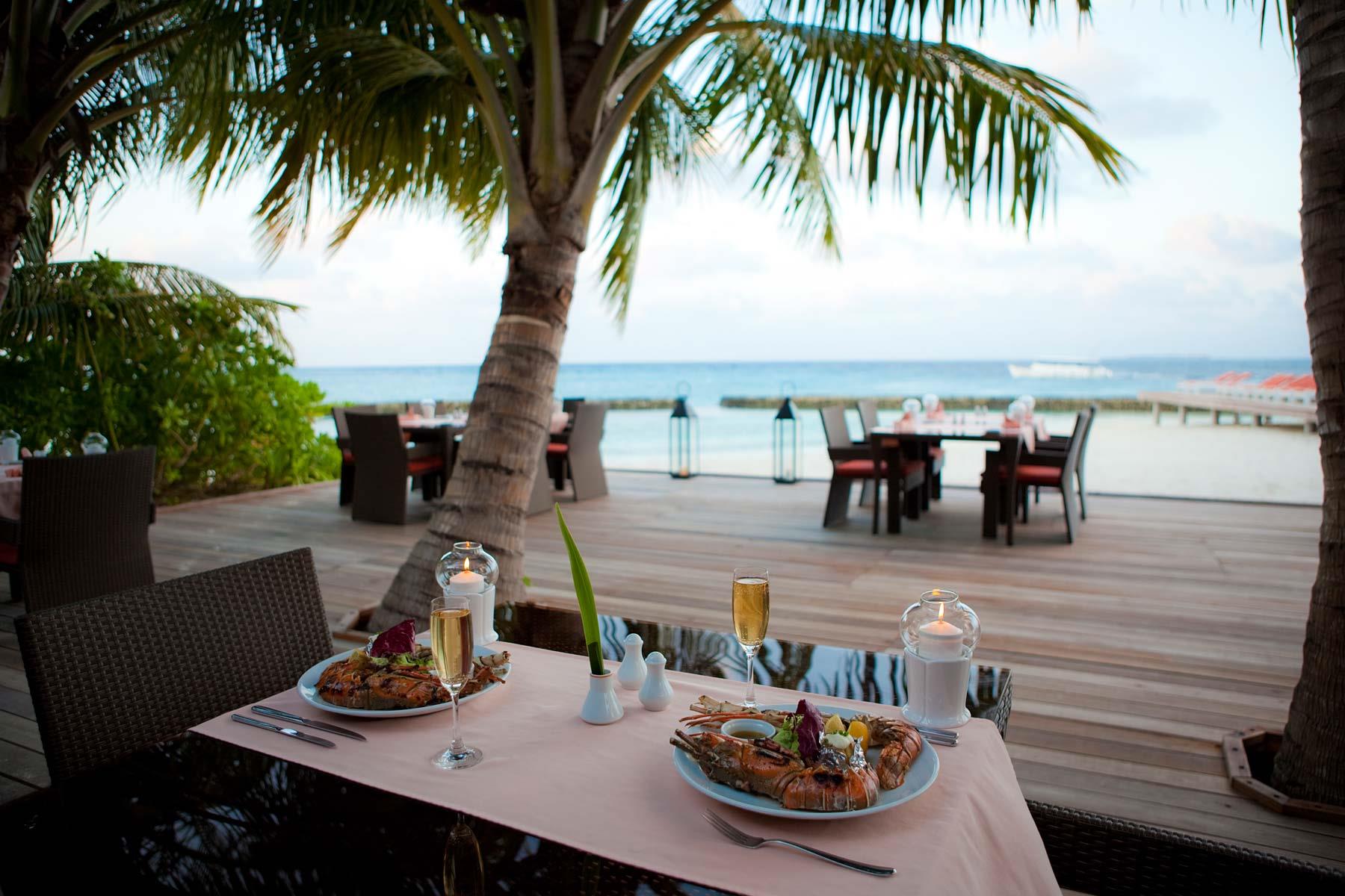 makan-pulau-barbeku-01.jpg dining-island-barbecue-01.jpg