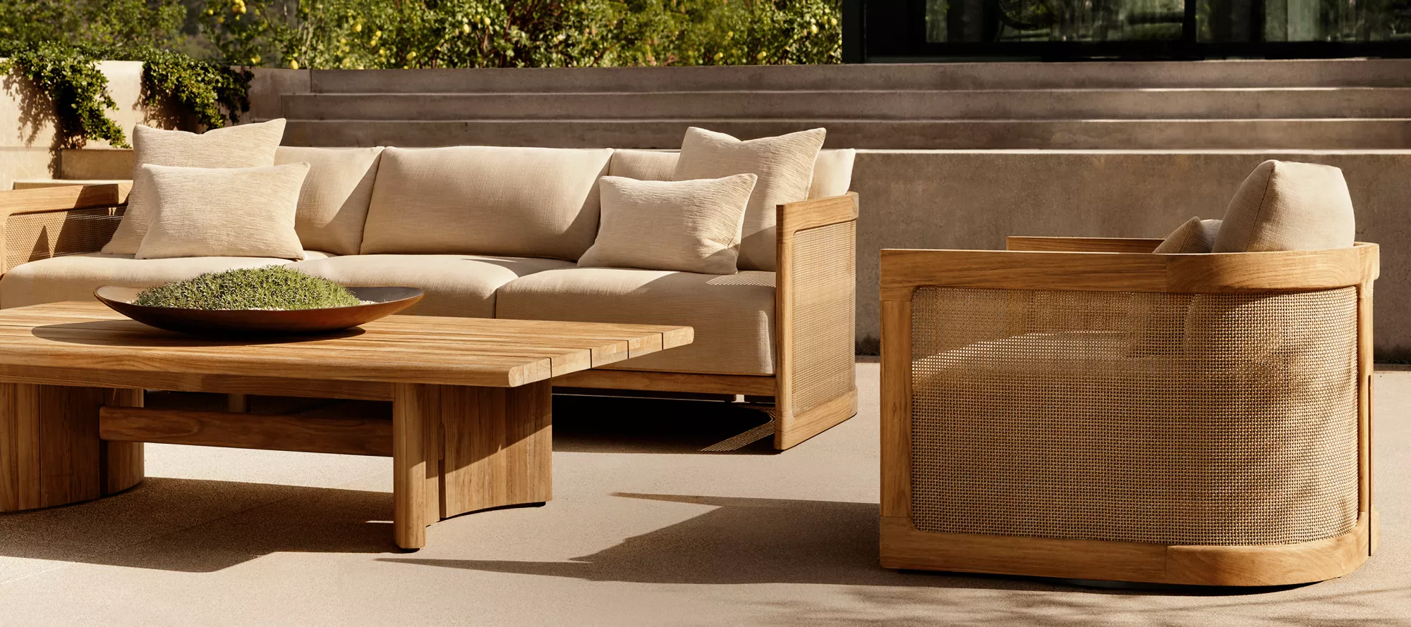 Set Sofa Luaran Hotel Jati Trieste|Perabot Howvin